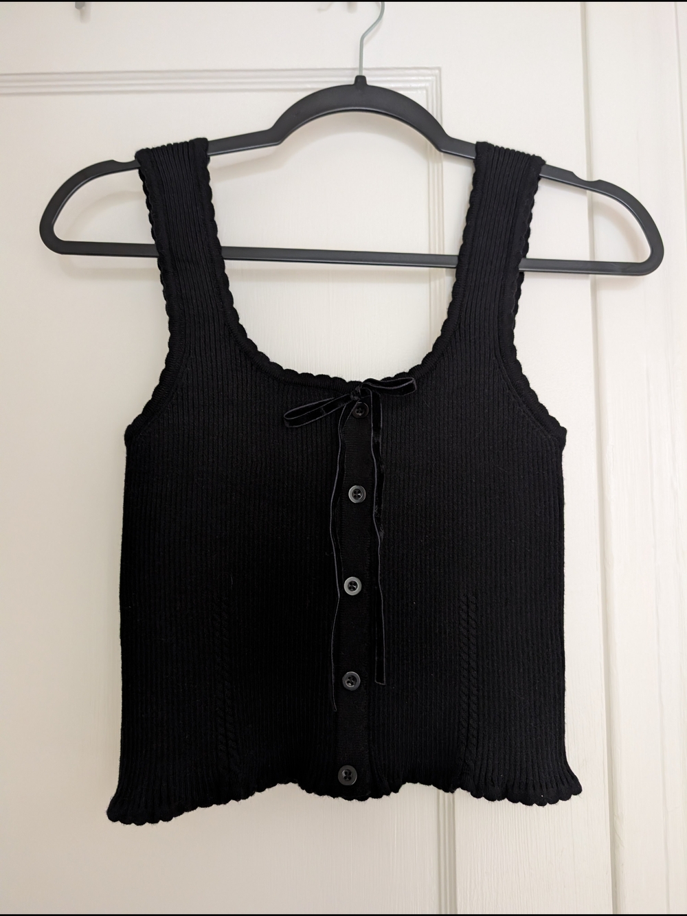 ee:some Black Ribbed Button-Front Tank Top